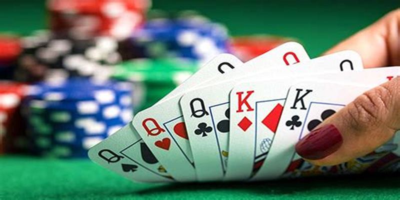 Những liên kết bài khác trong tựa game Poker